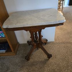 ANTIQUE TABLE  1886