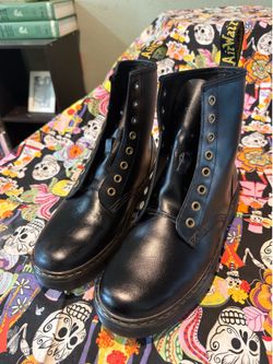 DR. MARTENS ZAVALA COMBAT BOOTS