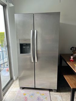 Frigidaire Side by Side Refrigerator Stainless Steel 36 in. 26 cu. ft. Standard Depth