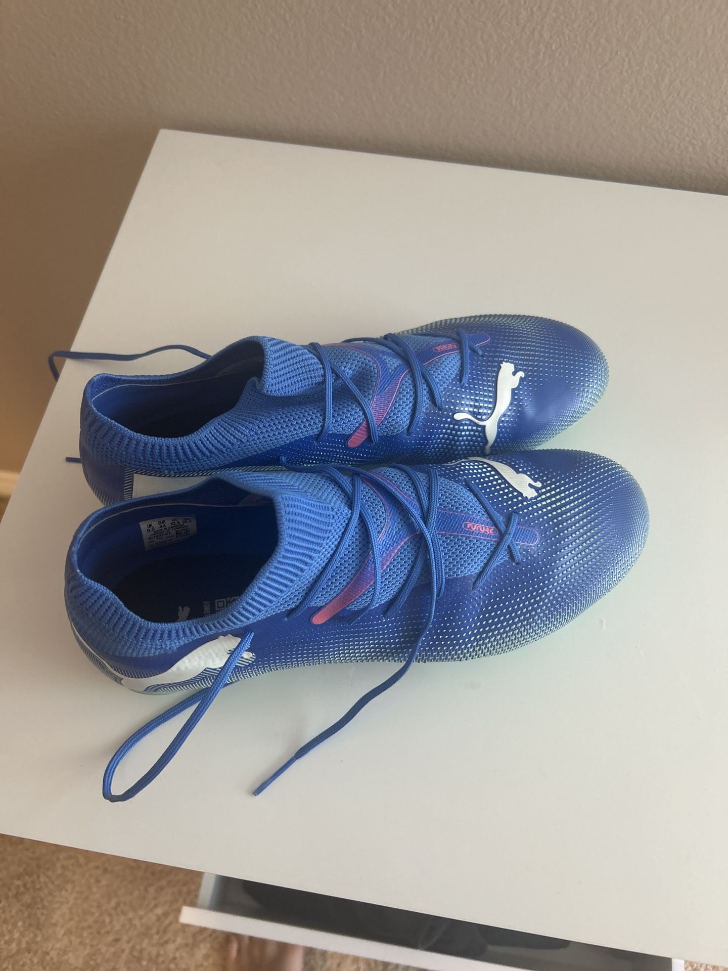 Puma Ultra Ultimate FG/AG Soccer Cleats - Size 10.5 US 