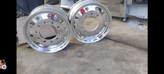 Wheels 22.5 Tires 315 Price 800$ The Pair