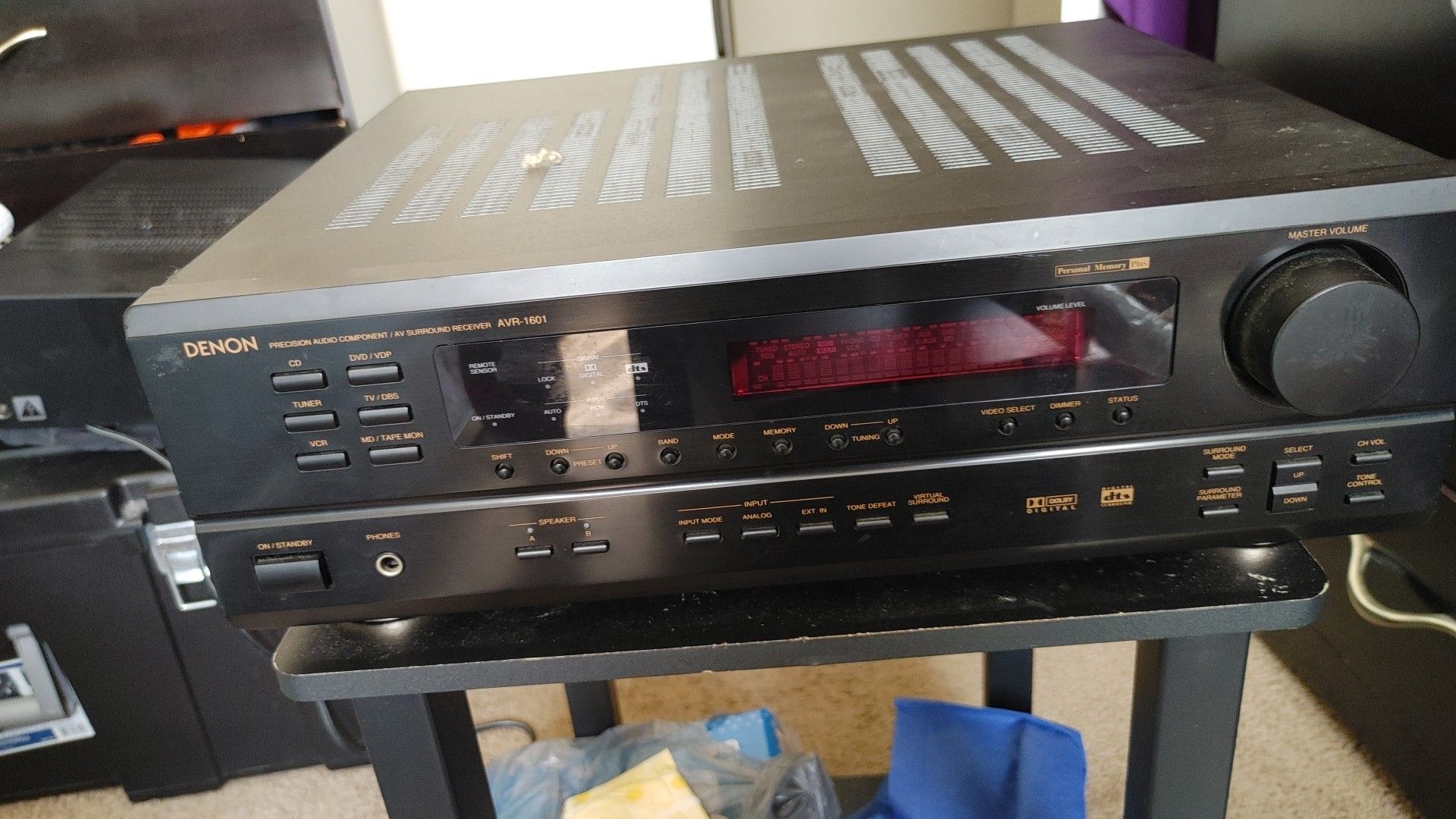 Denon precision Audio Componet /Av Surround Sound Receiver AVR-1601 and 2 Bose speaker