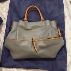 Dooney & Bourke 