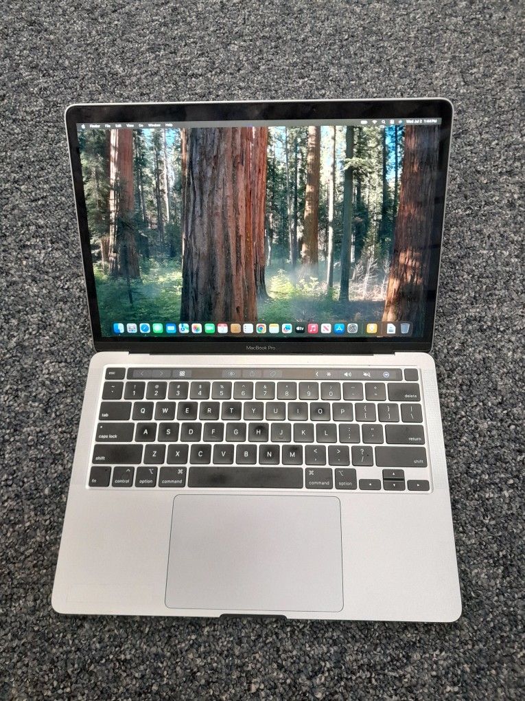 Macbook PRO -RETINA DISPLAY Touch Bar