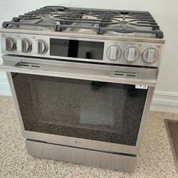New Out Of The Box LG 30in Gas Range