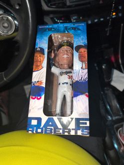 Dave roberts dodgers bobblehead