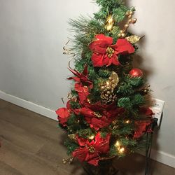 4 foot pre-lit poinsettia porch tree