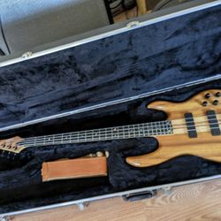 Carvin LB-70 Koa Bass