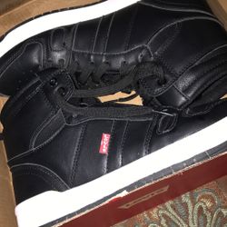 Levi’s, Women’s 8.5, Black/White