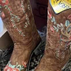 Corral Ladies Tan Deer Skull Overlay & Floral Embroidery Boots