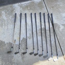 Golf Clubs - R Handed