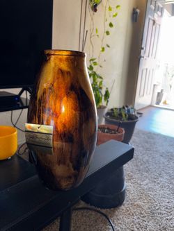 Heather Ann Home Collection Decorative Vase