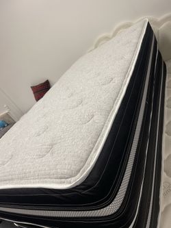 Twin mattress