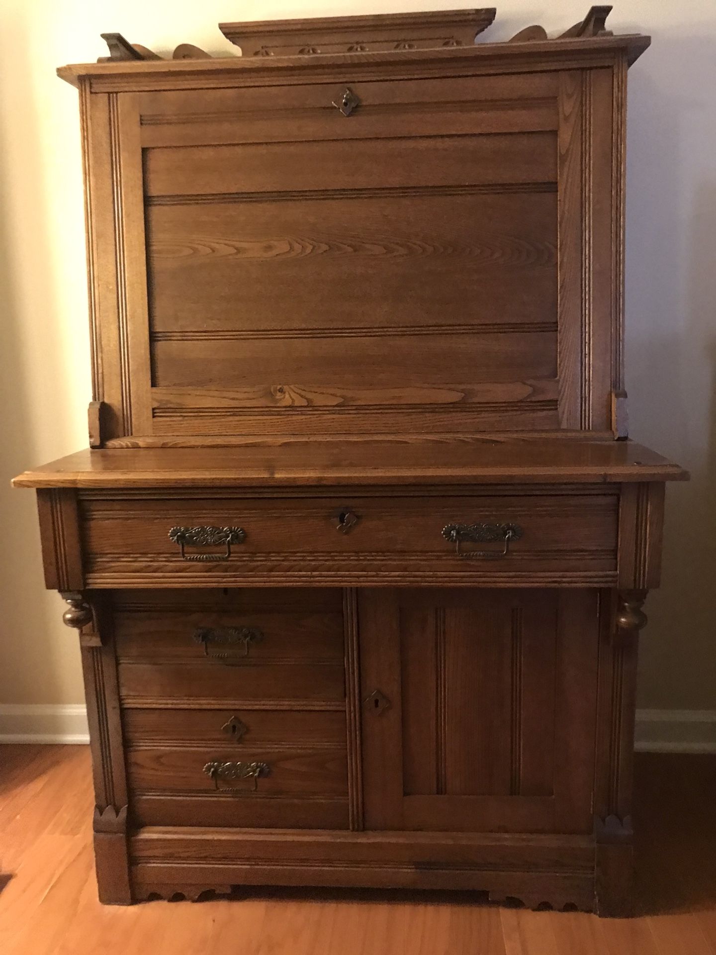 Unique Antique Desk With Cubbyholes Galore