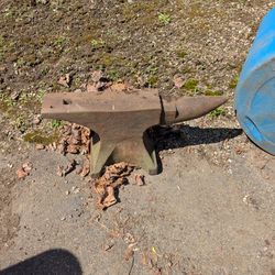 Peter Wright Made in England Antique anvil