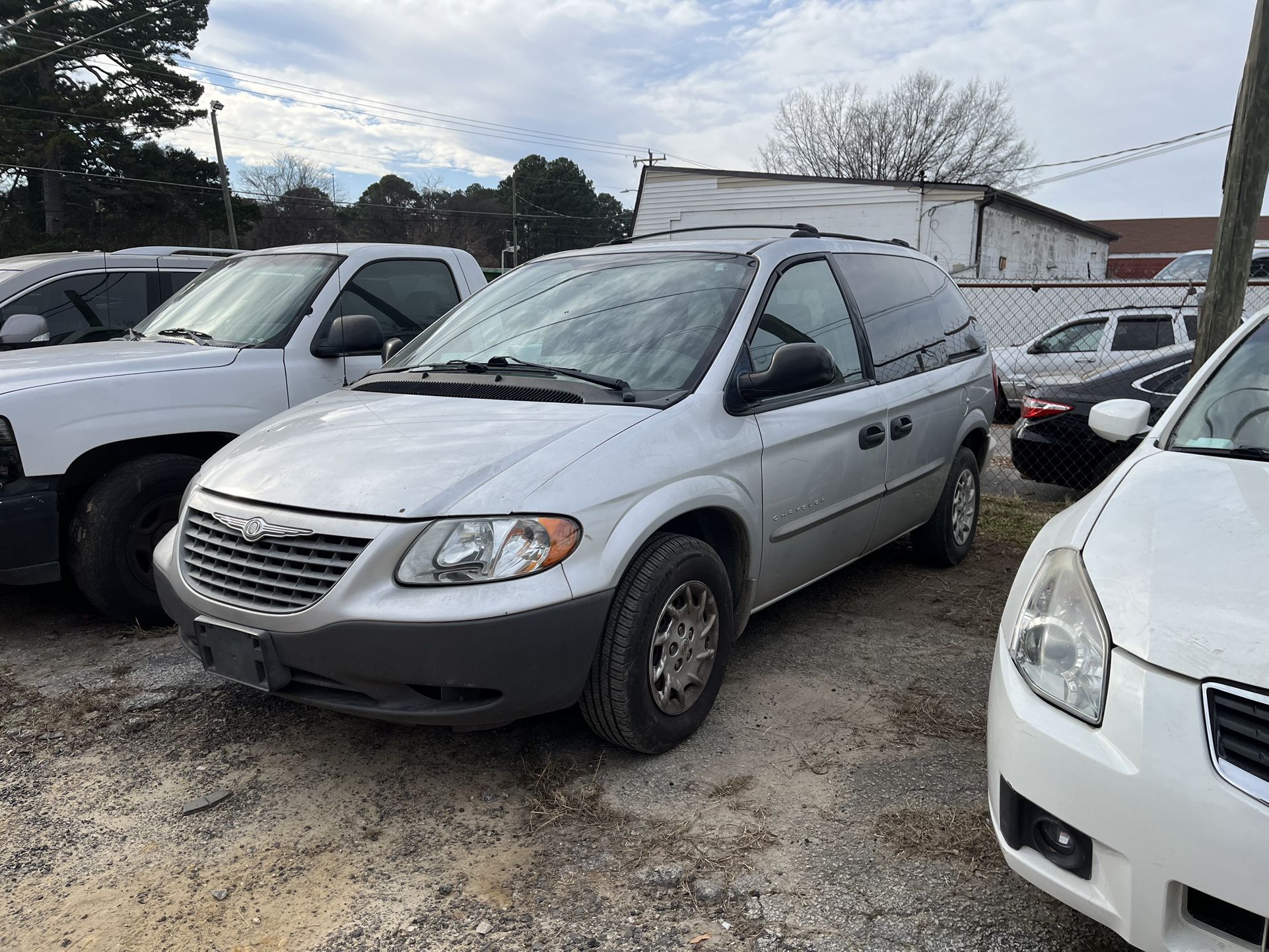 2001 Chrysler Voyager