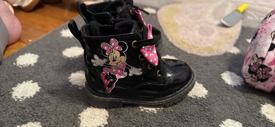 Minnie Mouse Toddler Boots Size 6
