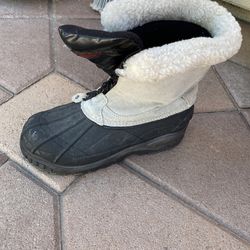 Snow Boots Hardly Used!