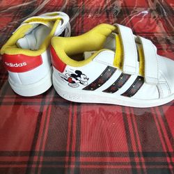 Adidas Mickey Mouse. Size 81/2 Kid