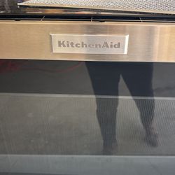Kitchen Air.  Microwave Hood 