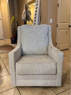 Ashley Furniture Kambria Swivel Glider Accent Rocking Chair #A(contact info removed)