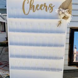 Champagne Wall 🤍🥂🍾