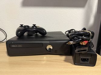 Xbox 360 S Console 4 Gigs