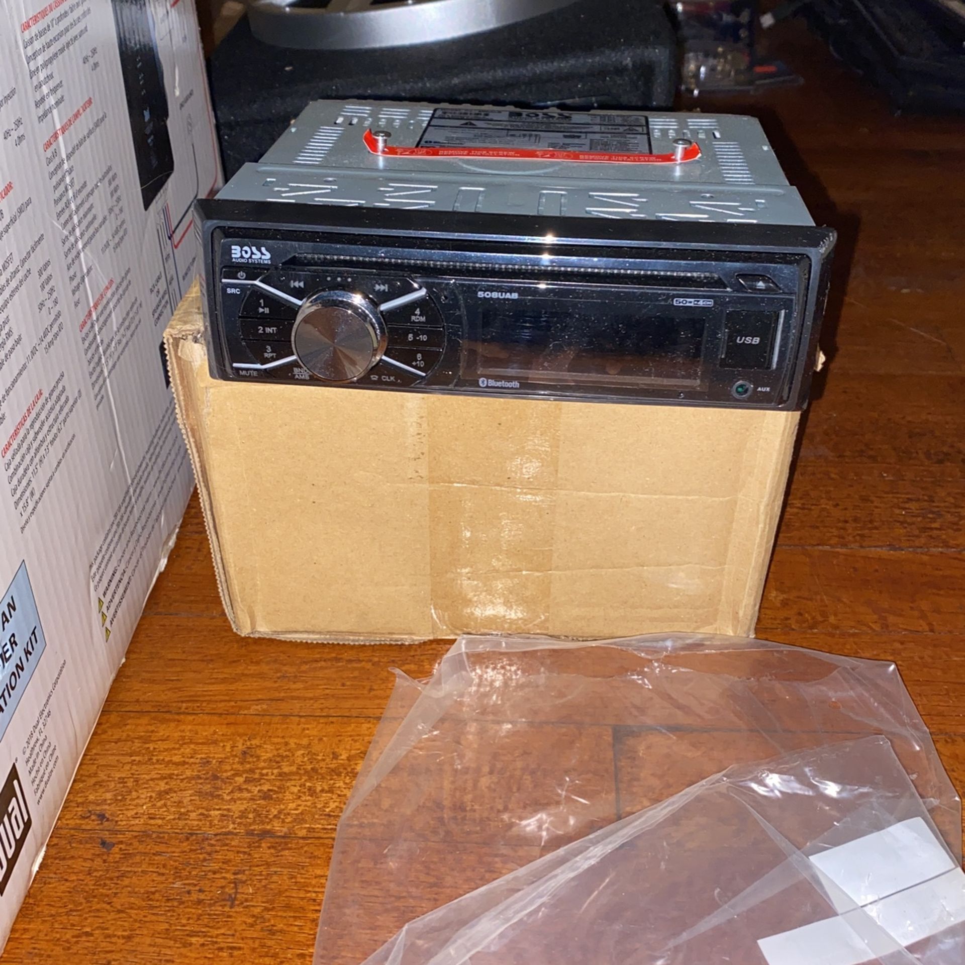 Car radio system and subwoofer