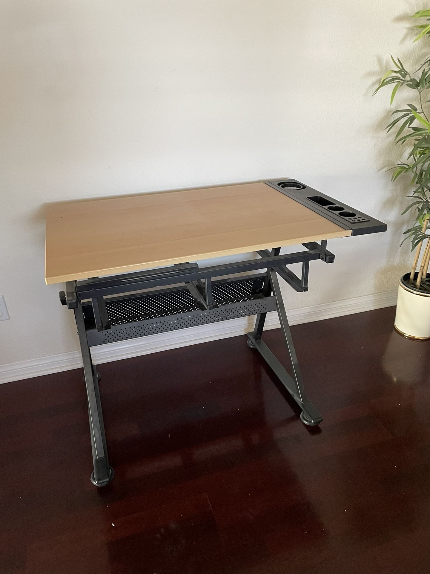 Drafting Table 10 for Sale in Murrieta, CA OfferUp