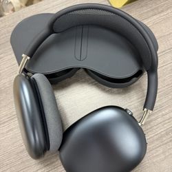 AUTHENTIC GENTLY USED AIRPOD MAX