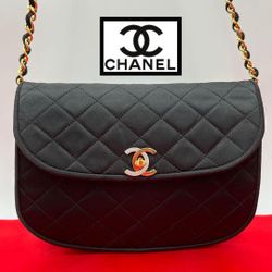 Super Rare 𝐂𝐡𝐚𝐧𝐞𝐥  Matelasse Chain Shoulder Bag 