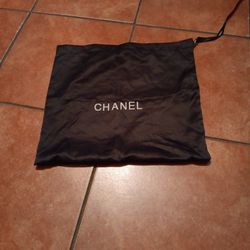 1 CHANEL DUST BAG