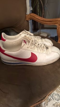 Nike Cortez retro size 13 men’s leather white and red stripe shoes