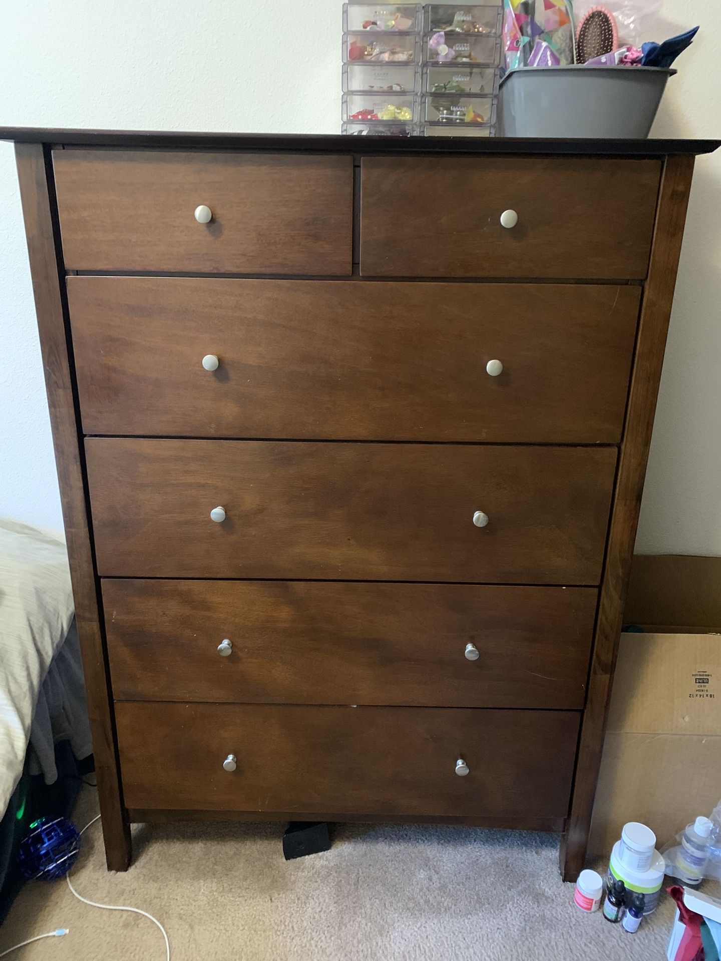 Dresser 6 Shelves