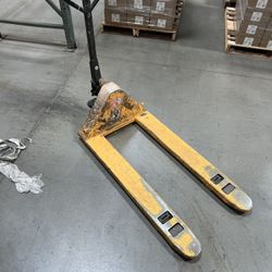 Heavy Duty Manual Pallet Jacks (Crown & More) – Warehouse Ready