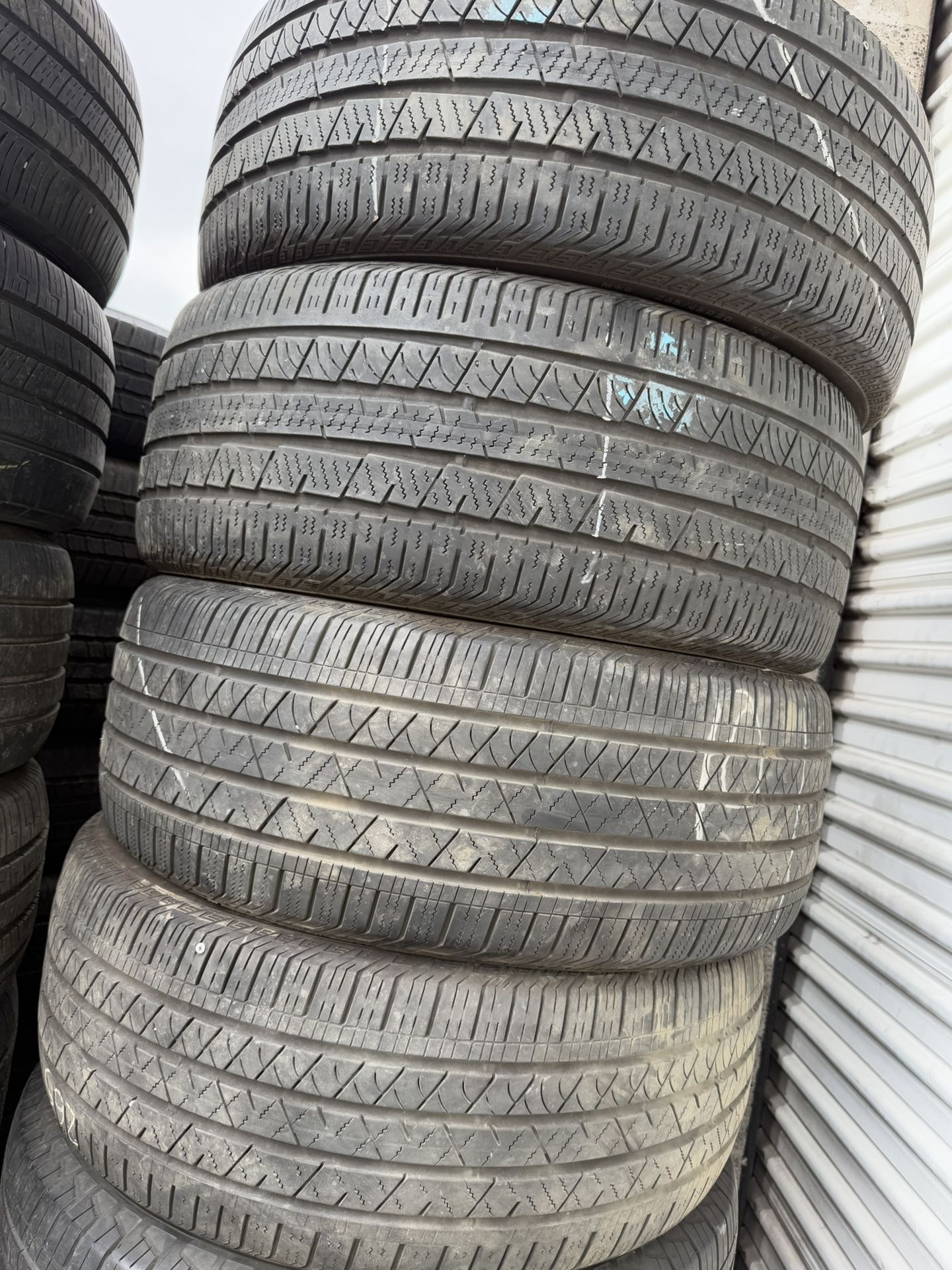 265 45 20 Vendo Un Set De Llantas Usadas En Excelente Condición Marca Continental