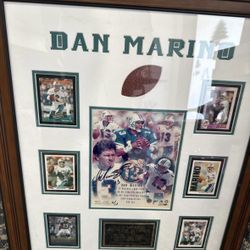 Signed Dan Marino Collectible Plaque