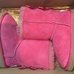 Like New Girl toddler UGG Bailey Pink Bow Size 7