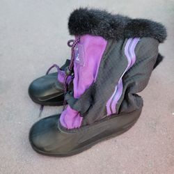 Snow boots Size 1
