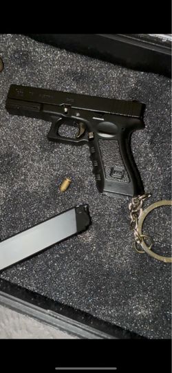 Gun keychain real replica