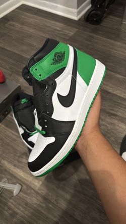 Lucky green 1s Sz 10.5 Og box