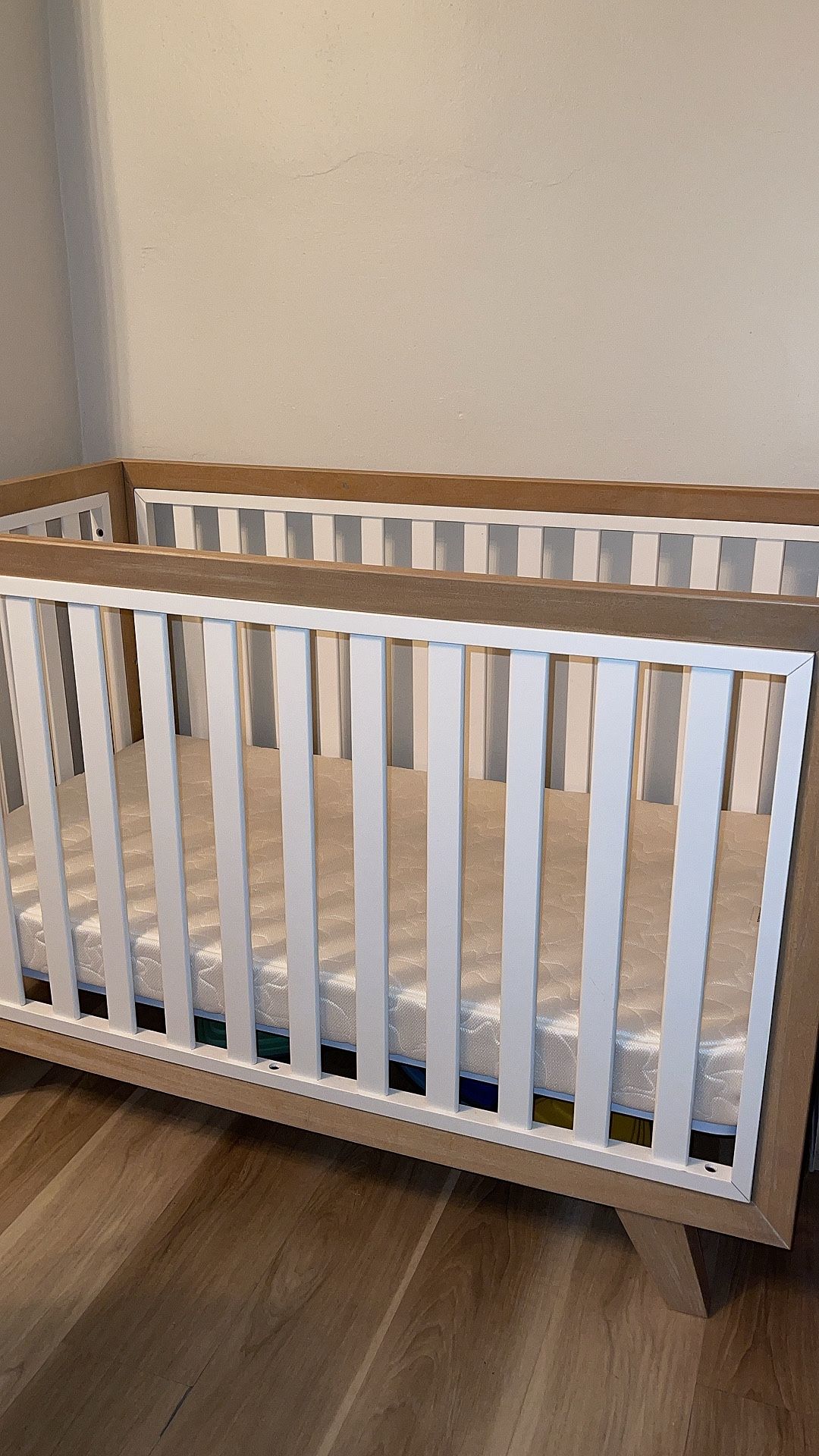 Wooster 3-in-1 Convertible Crib