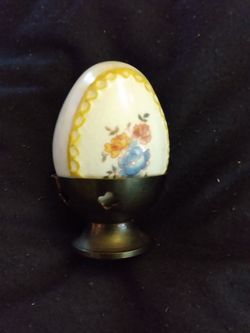 Collectable egg