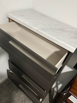 Set of 5 and 5-Drawer Dresser with Marble Top