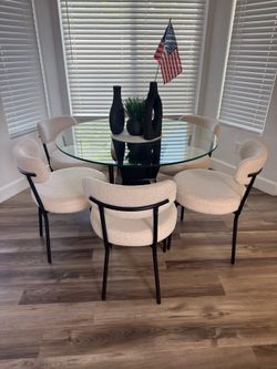 Dinning table