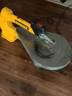 DeWalt 788 scroll