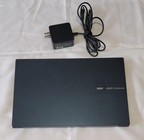 Asus Vivobook 14 X1404va 14 Core I7-1355U 8gb Ram 512gb M2 Intel Iris Xe W11P