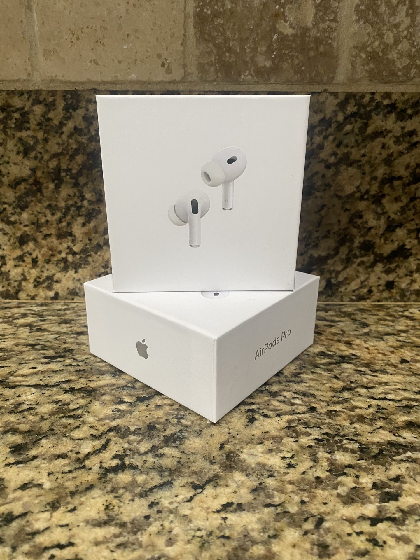 Airpod Pros 2nd Generation (USB-C) Magsafe Charging Case (Comes With Warranty)