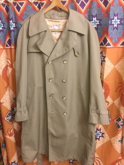 Woodmere Trench Coat for Men -42R
