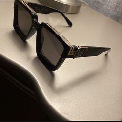 Louis Vuitton Millionaire Sunglasses New for Sale in Downey, CA